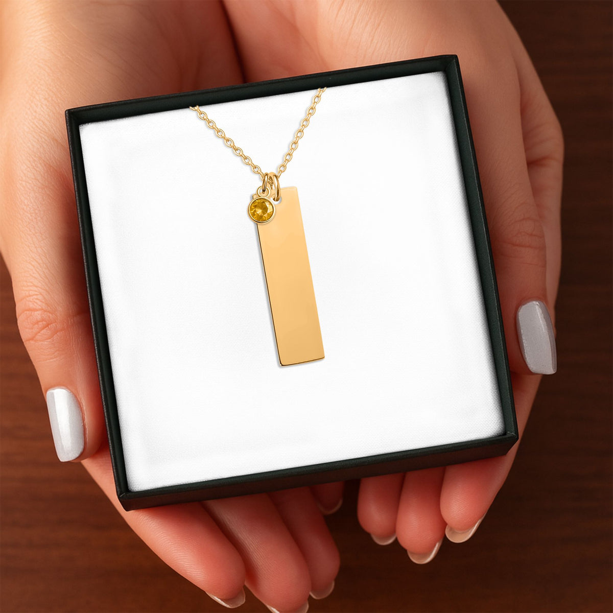 Collier barre verticale gravable avec pierre de naissance