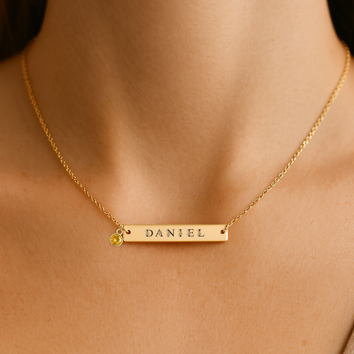 Collier barre horizontale gravable avec pierre de naissance